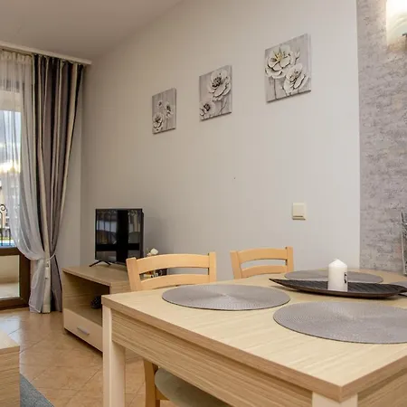 Sunny In A Complex With A Pool And Gym By Flаt Manаger Sunny Beach